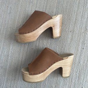 No. 6  Front Seam Platform Clog